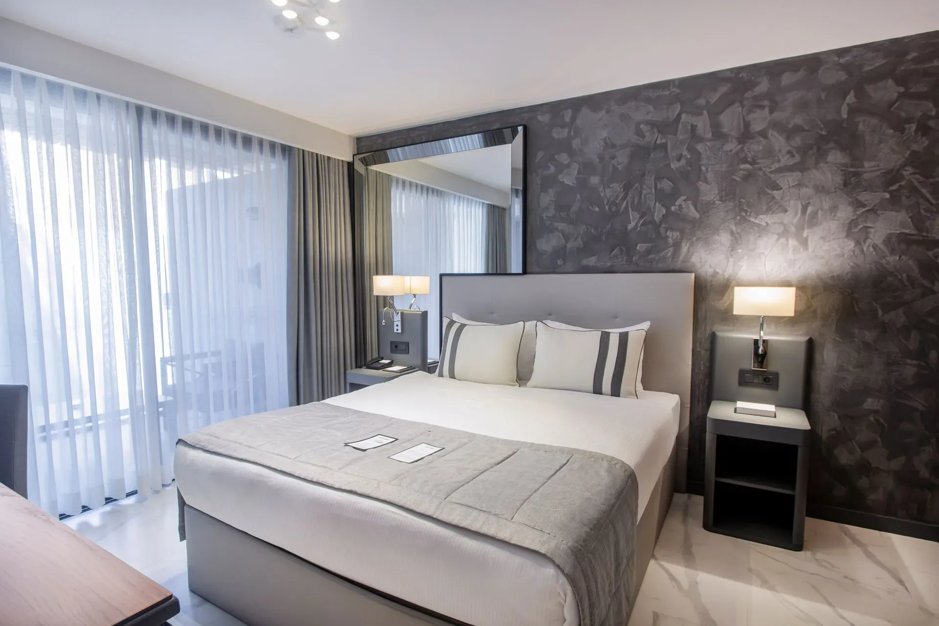 Corner Suite